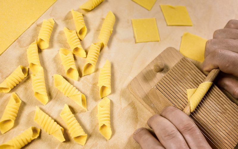 Garganelli all'uovo artigianali | Pastificio Franzoni | Pasta fresca artigianale a Brescia Garganelli all'uovo artigianali | Pastificio Franzoni | Pasta fresca artigianale a Brescia